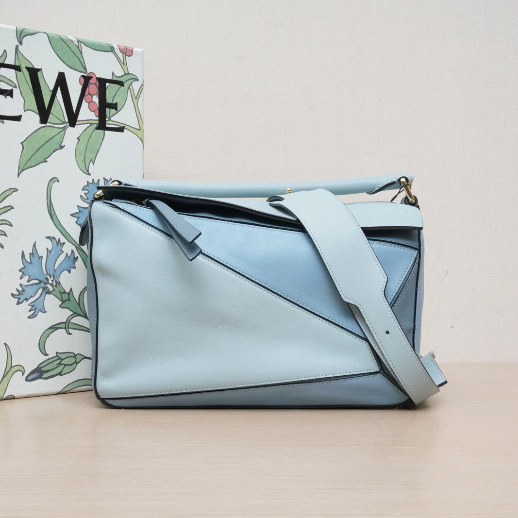 99新 LOEWE/罗意威 【娇】斜挎包29 几何包 中号 拼色 400896