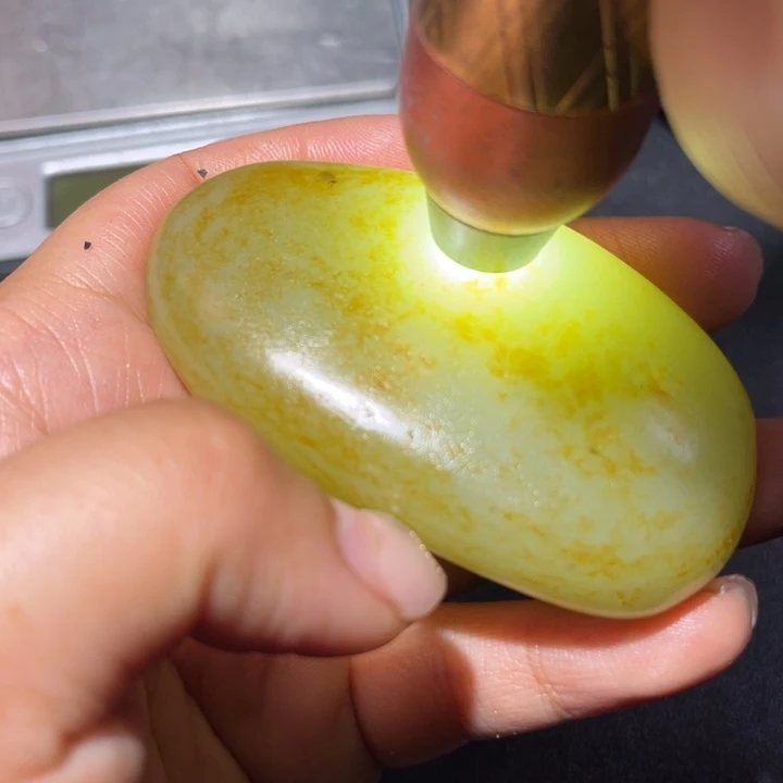 和田玉未镶嵌珠宝奇石