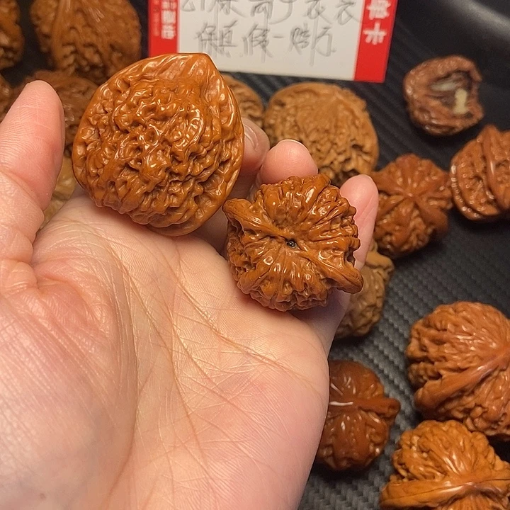 木质类官帽手捻。