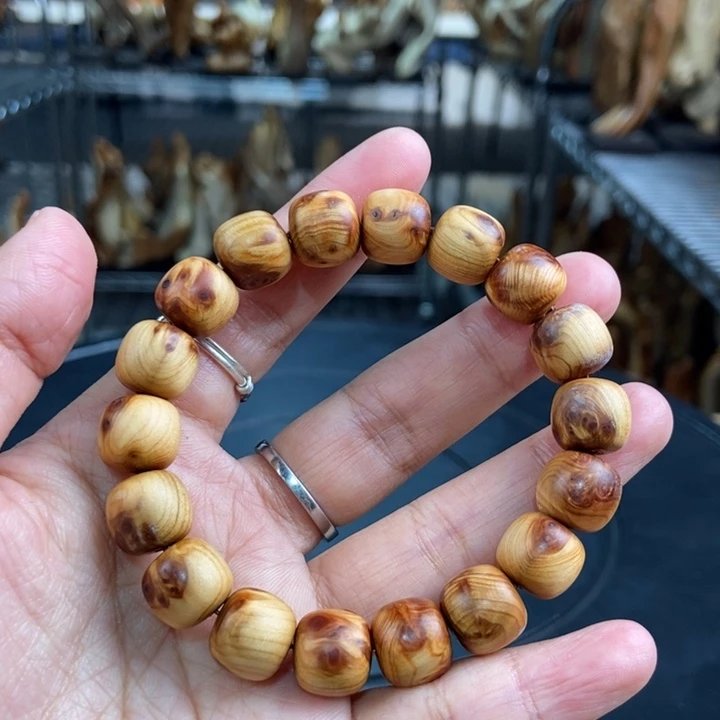 柏木（崖柏）留疤1.1×1.2送盘玩袋