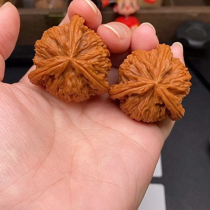 村***北文玩核桃把件白奔