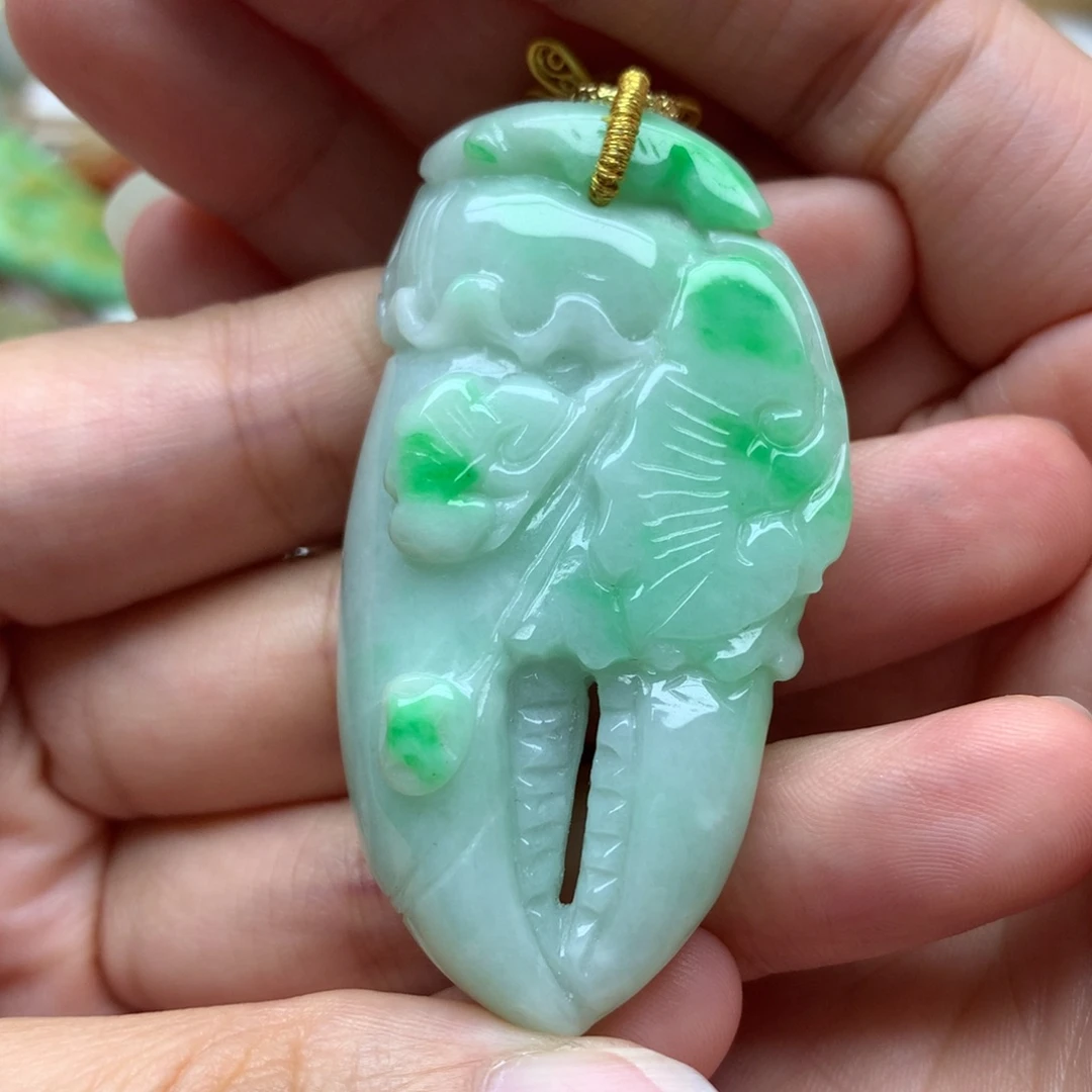 翡翠未镶嵌颈饰翡翠