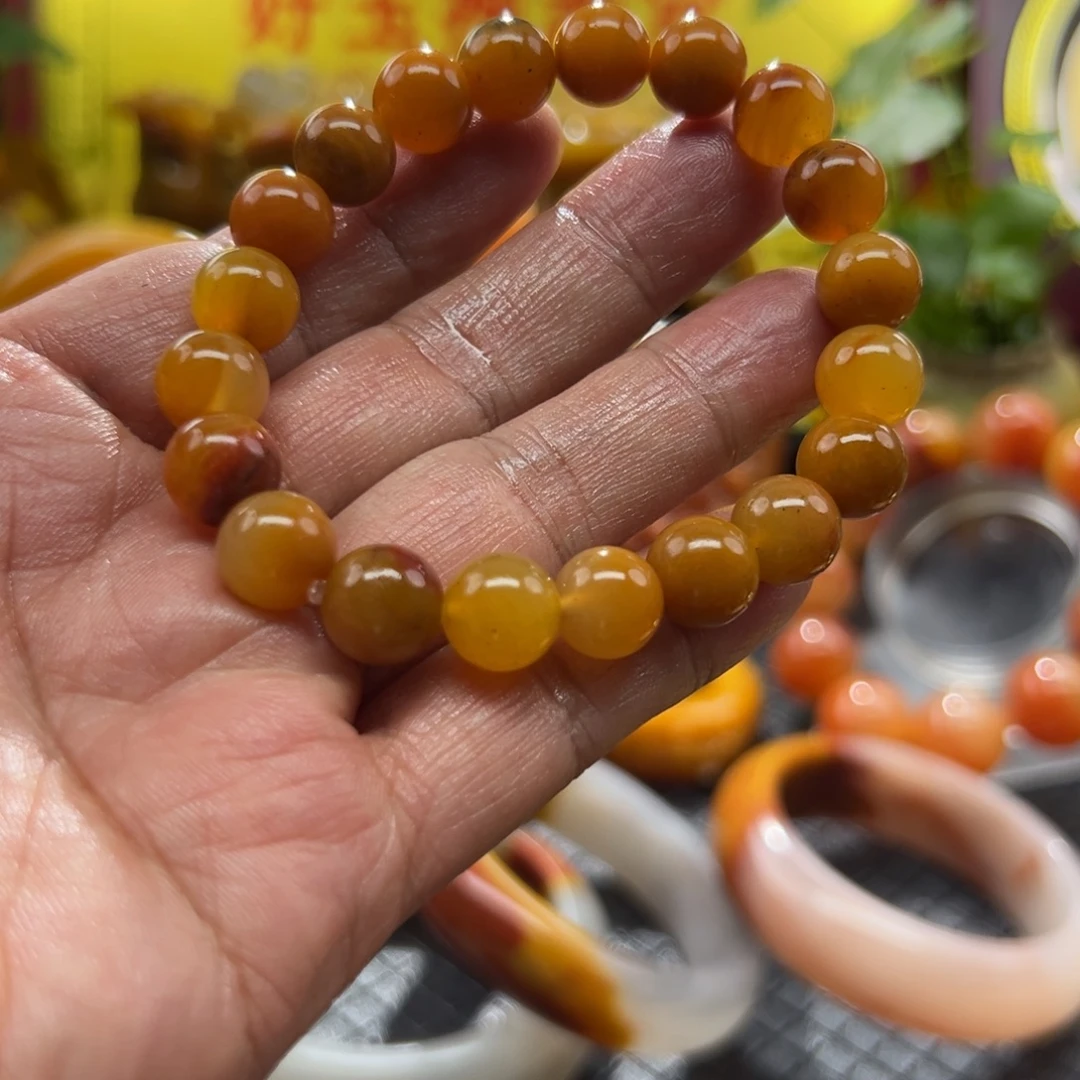 石英质玉未镶嵌颈饰