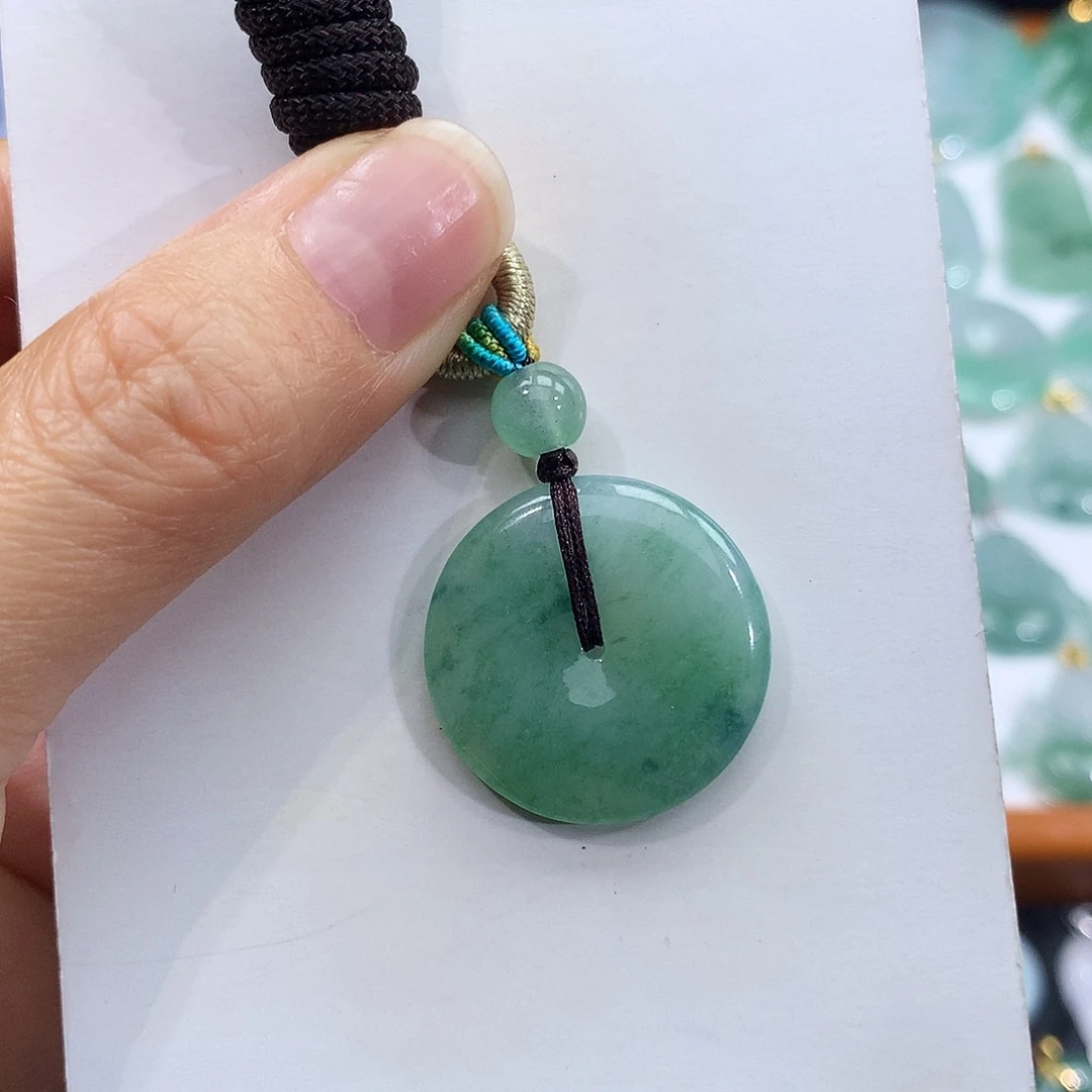 翡翠未镶嵌颈饰翡翠吊坠