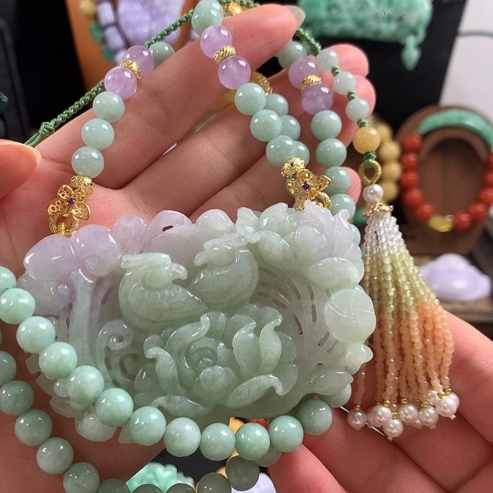 翡翠未镶嵌颈饰吊坠