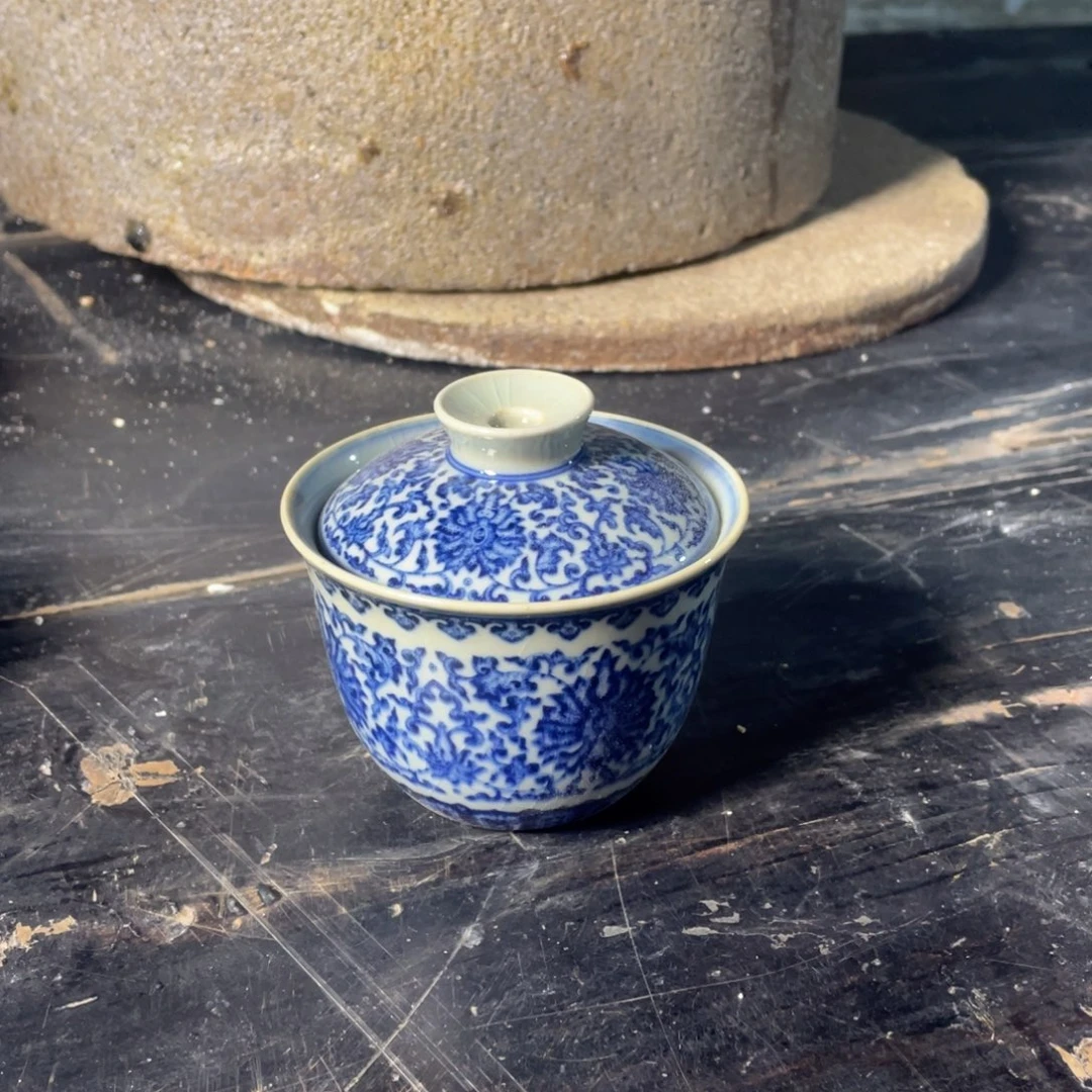 用***8青花釉里红柴窑主人杯