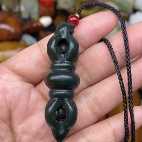 和田玉未镶嵌颈饰10