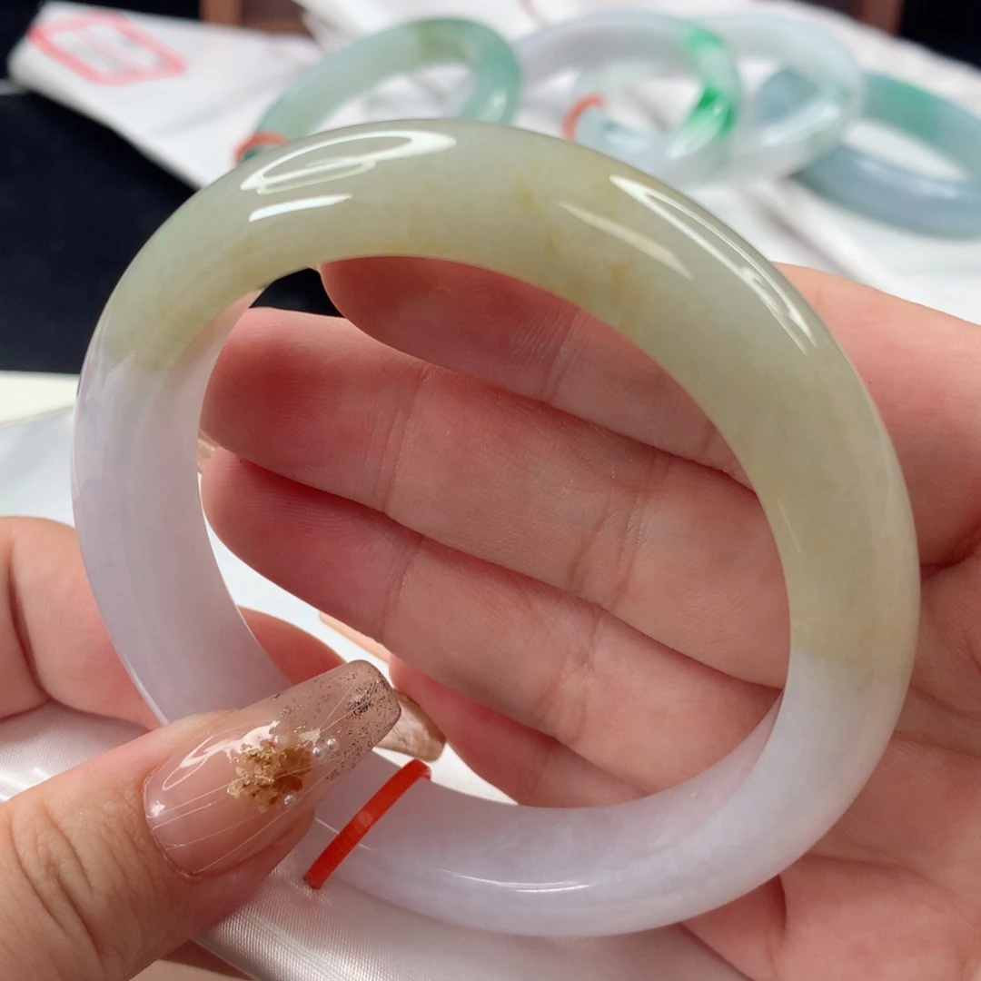 翡翠手镯未镶嵌58.7圈口