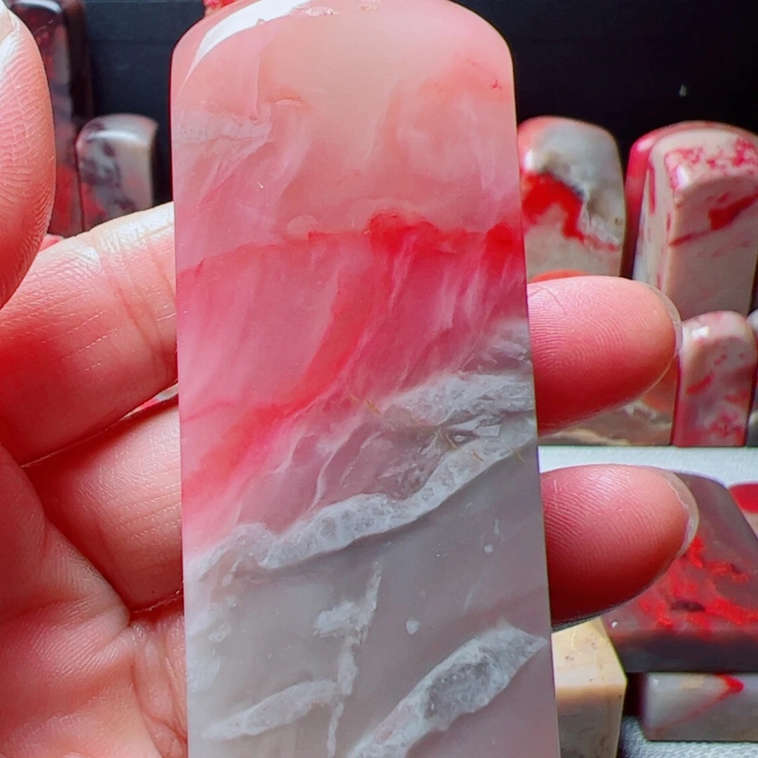 隆***巴林石巴林鸡血石印章