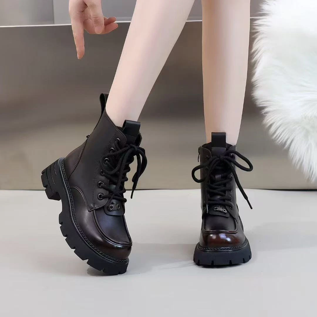 厚底增高马丁靴女2025秋冬新款时尚简约百搭短靴小个子防滑配裙子
