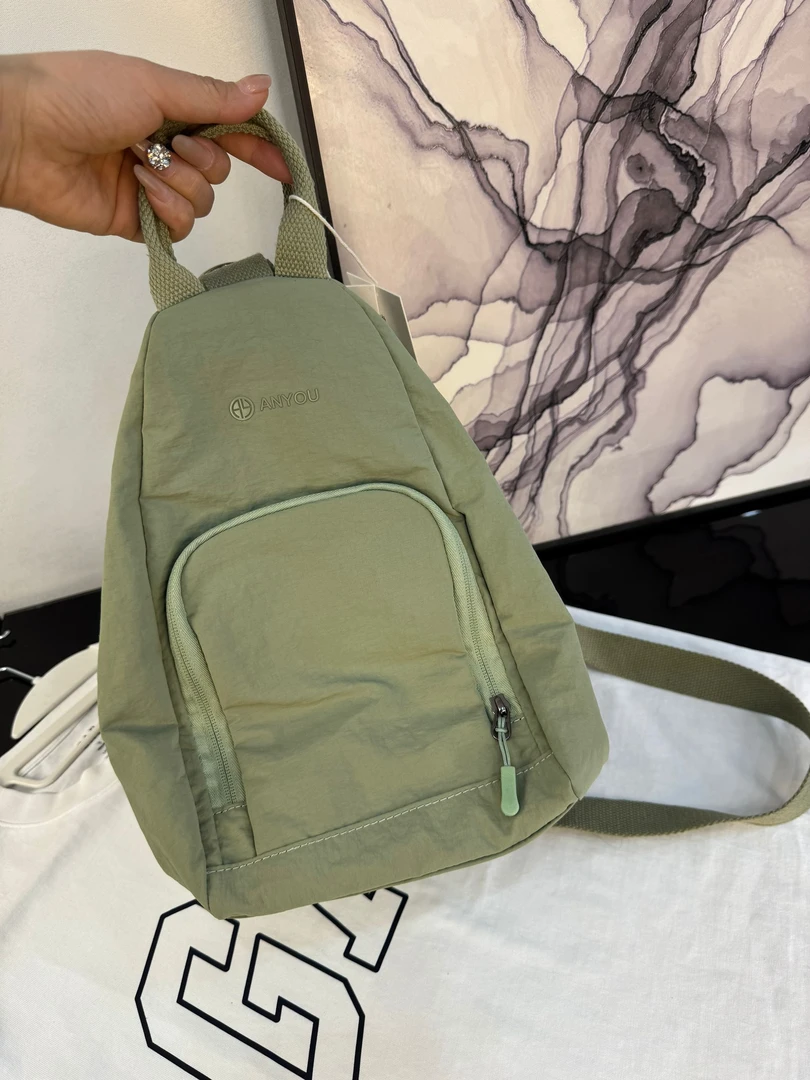 春夏新款时尚百搭休闲女士简约潮流韩版肩包斜跨轻便纯色运动9888