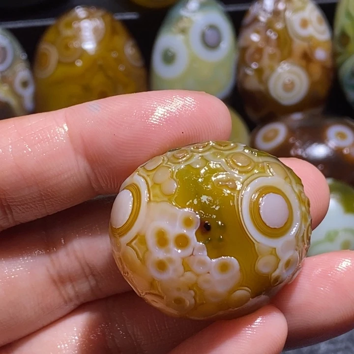 玛瑙/玉髓未镶嵌珠宝半成品16