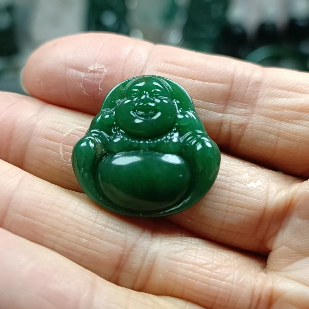 独山玉未镶嵌佛公