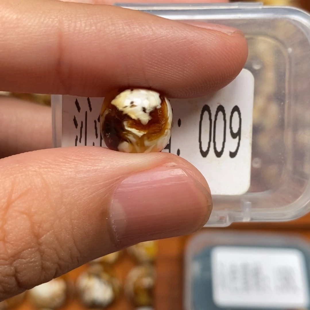 猴头核桃手串沁色圆珠老型009