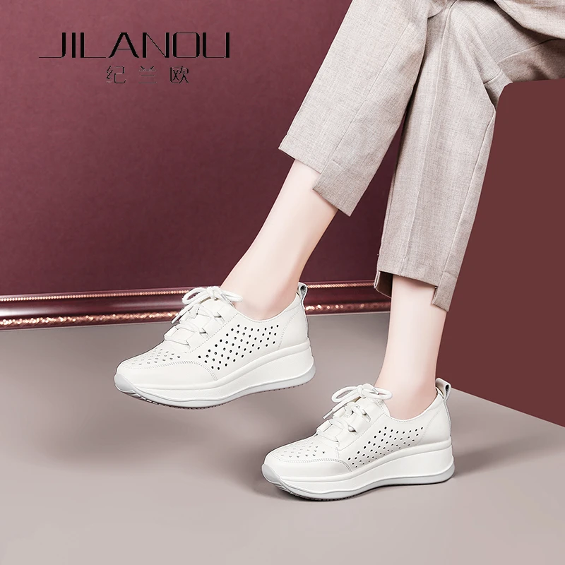真皮洞洞休闲鞋女2025夏季新款厚底妈妈单鞋软底镂空牛皮运动女鞋