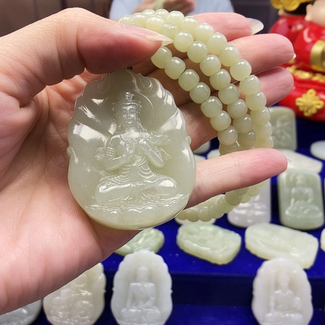 和田玉未镶嵌颈饰巴*