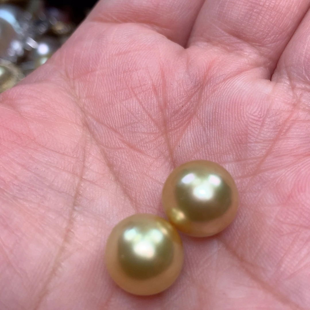 18K金镶嵌耳饰海水珍珠