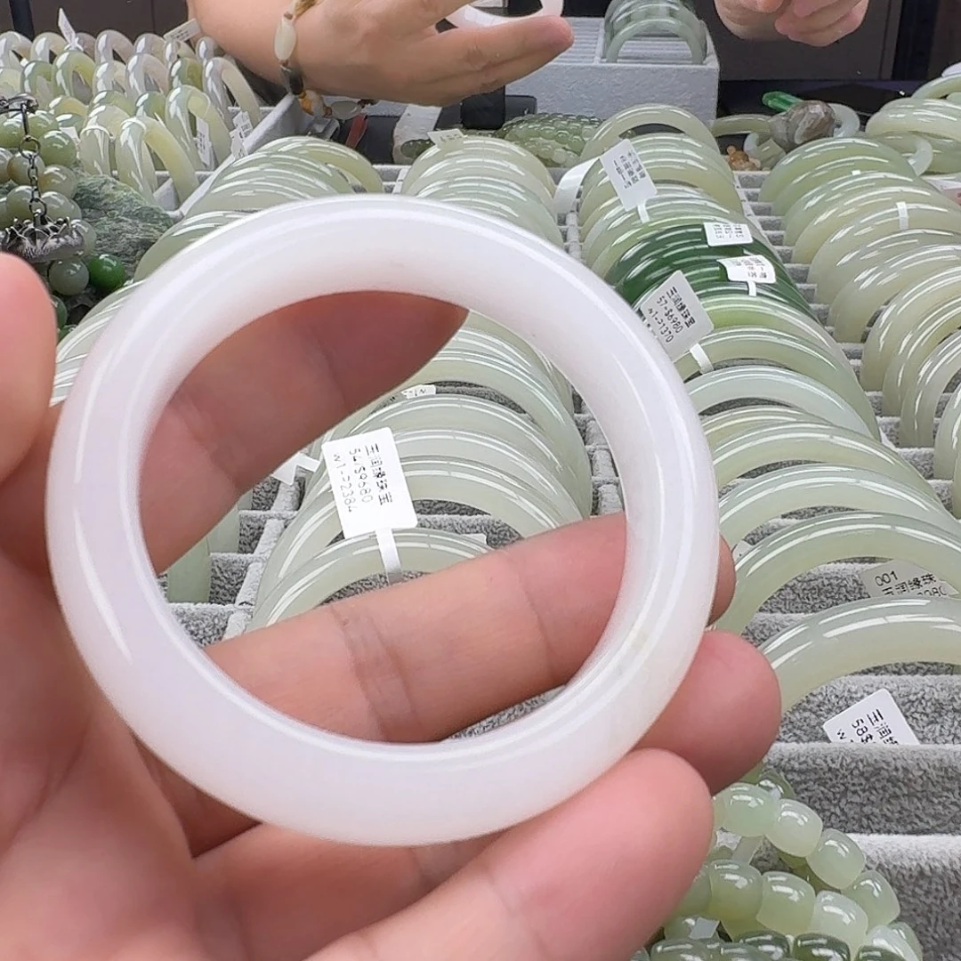 和田玉（糖玉）手镯未镶嵌