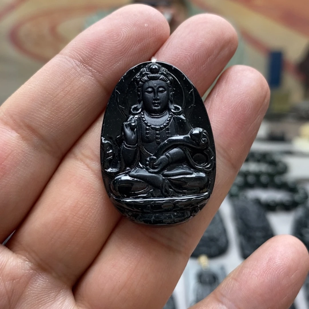 翡翠未镶嵌颈饰观音