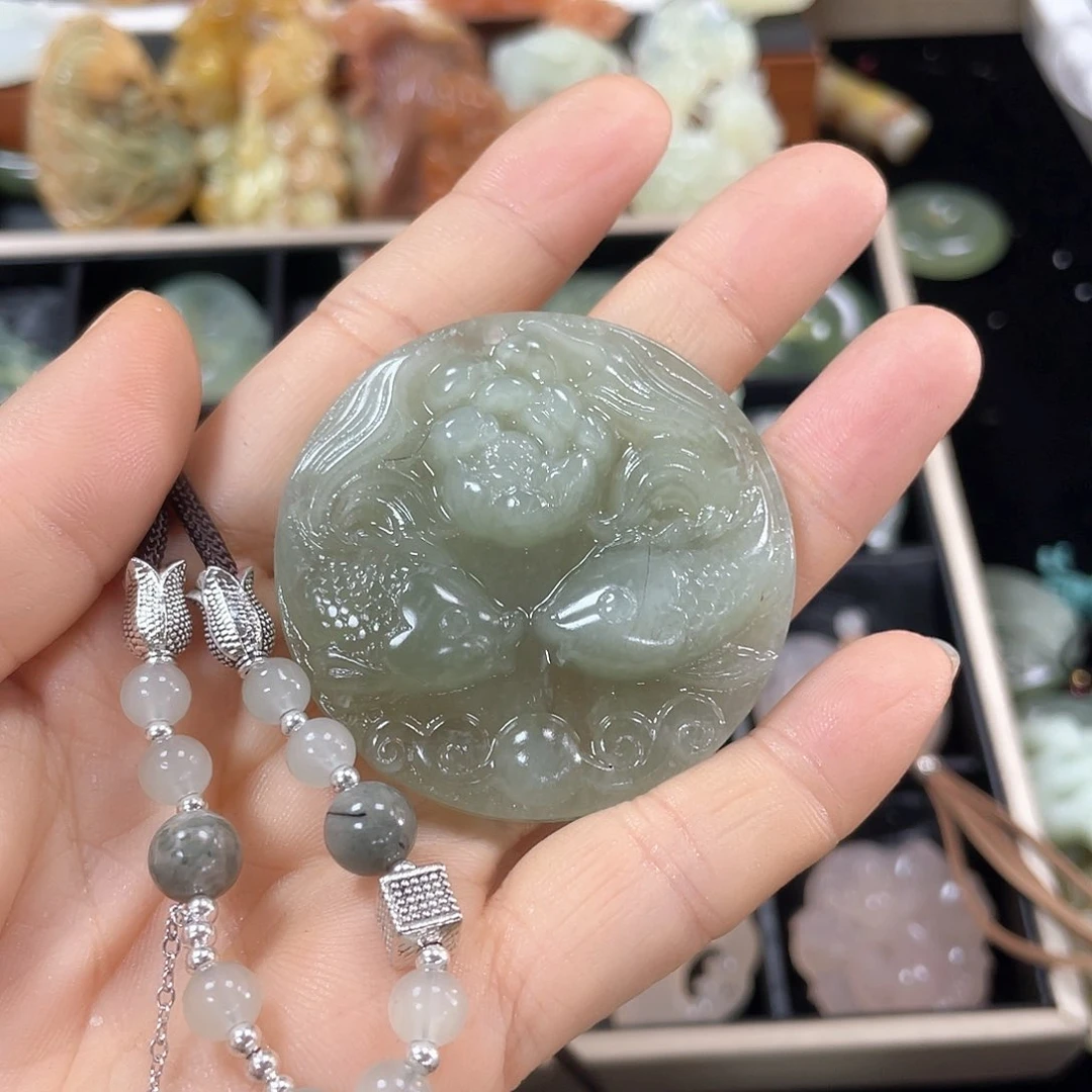 蛇纹石玉颈饰未镶嵌