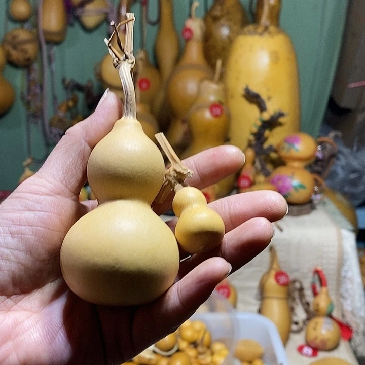 F***l两个葫芦 默认微瑕不退不换