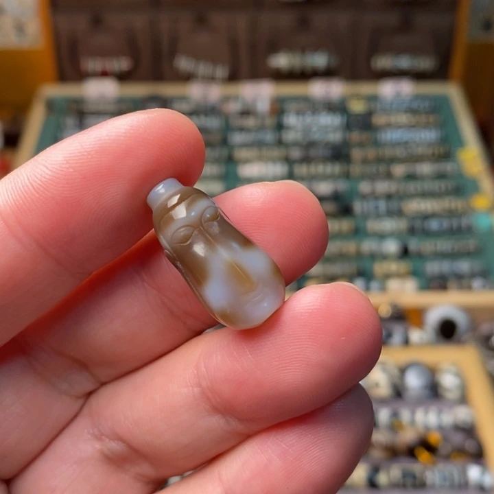 未镶嵌玛瑙/玉髓珠宝半成品