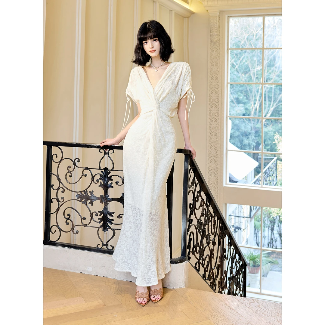 GJFD【达人专属】【暮光】针织亮片扭结连衣裙气质收腰海边度假长裙