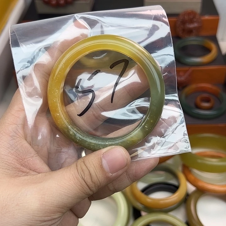 *****蛇纹石玉未镶嵌手镯