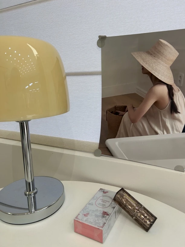 0017代代好物-持妆温变口红