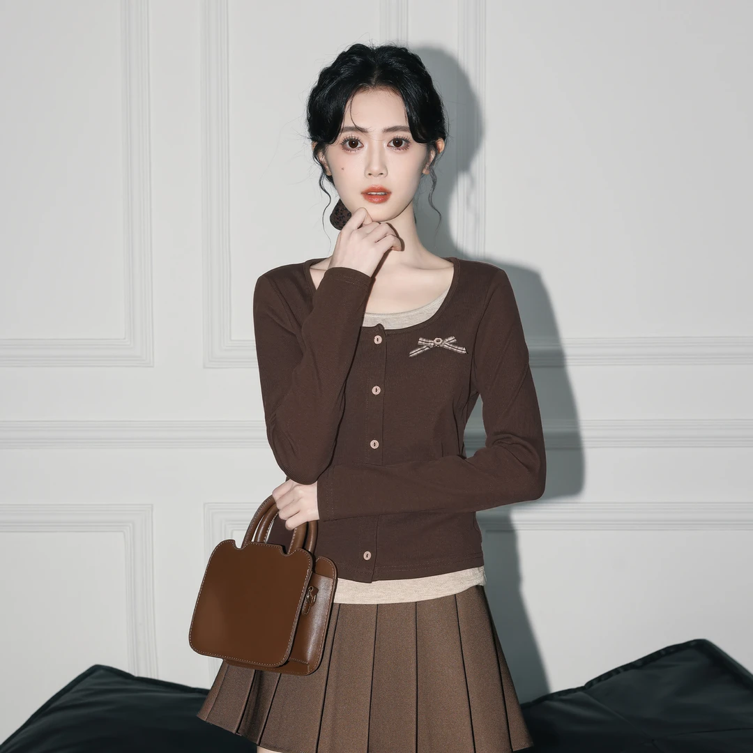 咖色假两件长袖T恤女春秋2025秋新款撞色拼接圆领蝴蝶结打底上衣