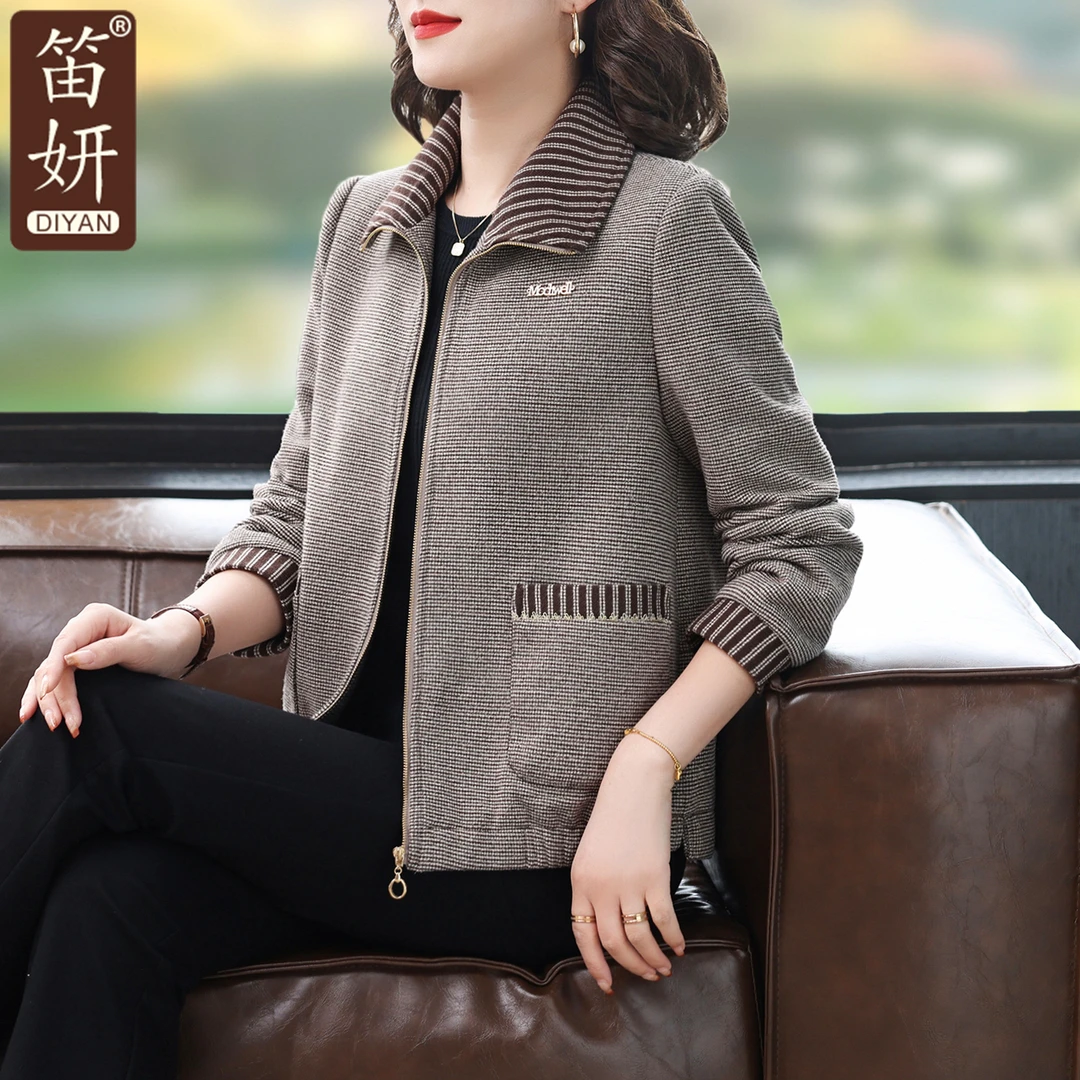 50多岁妈妈秋装外套加大码夹克2025新款中老年时尚女装春秋季上衣