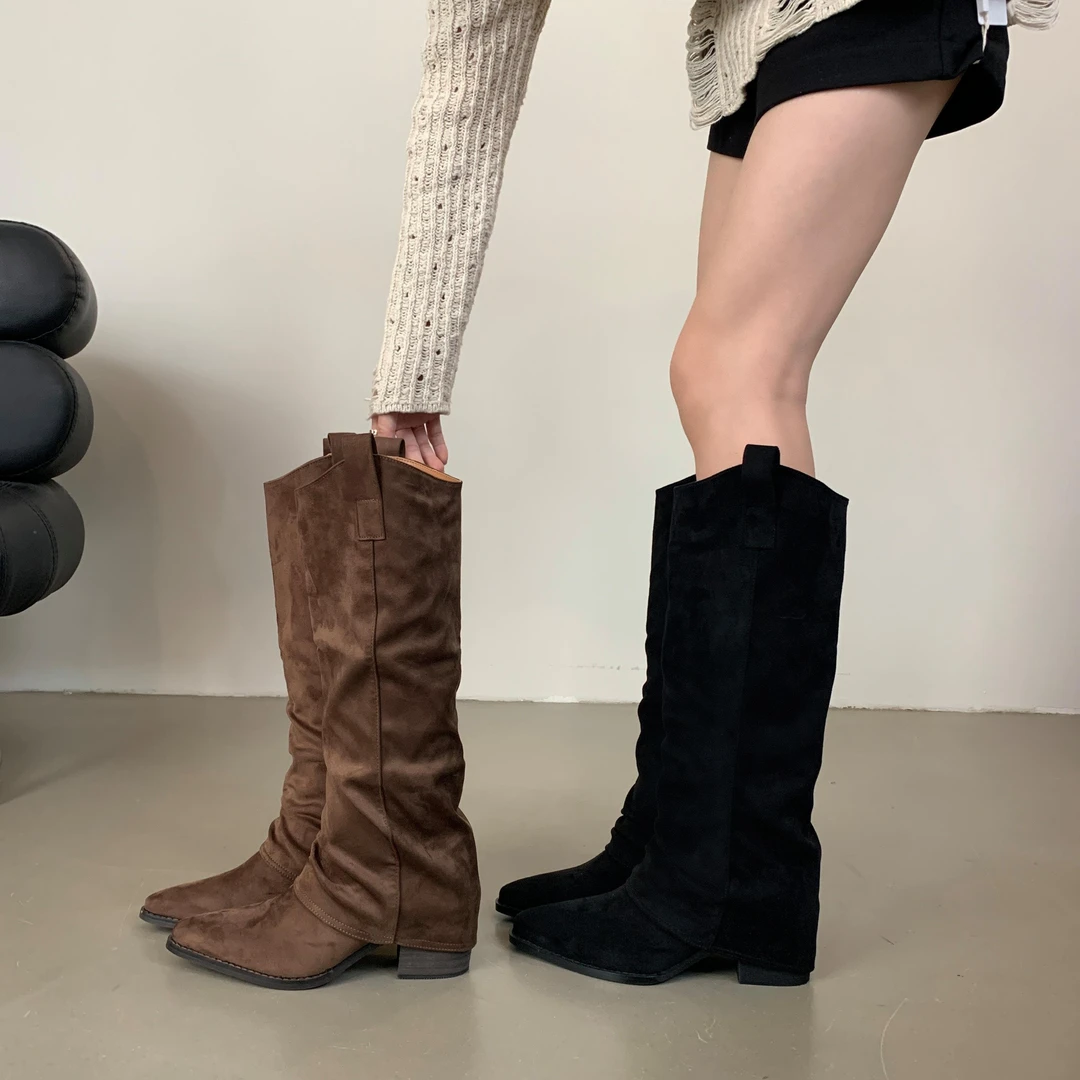 同款百搭鞋子套筒显瘦骑士靴尖头粗中跟韩版美拉德靴子