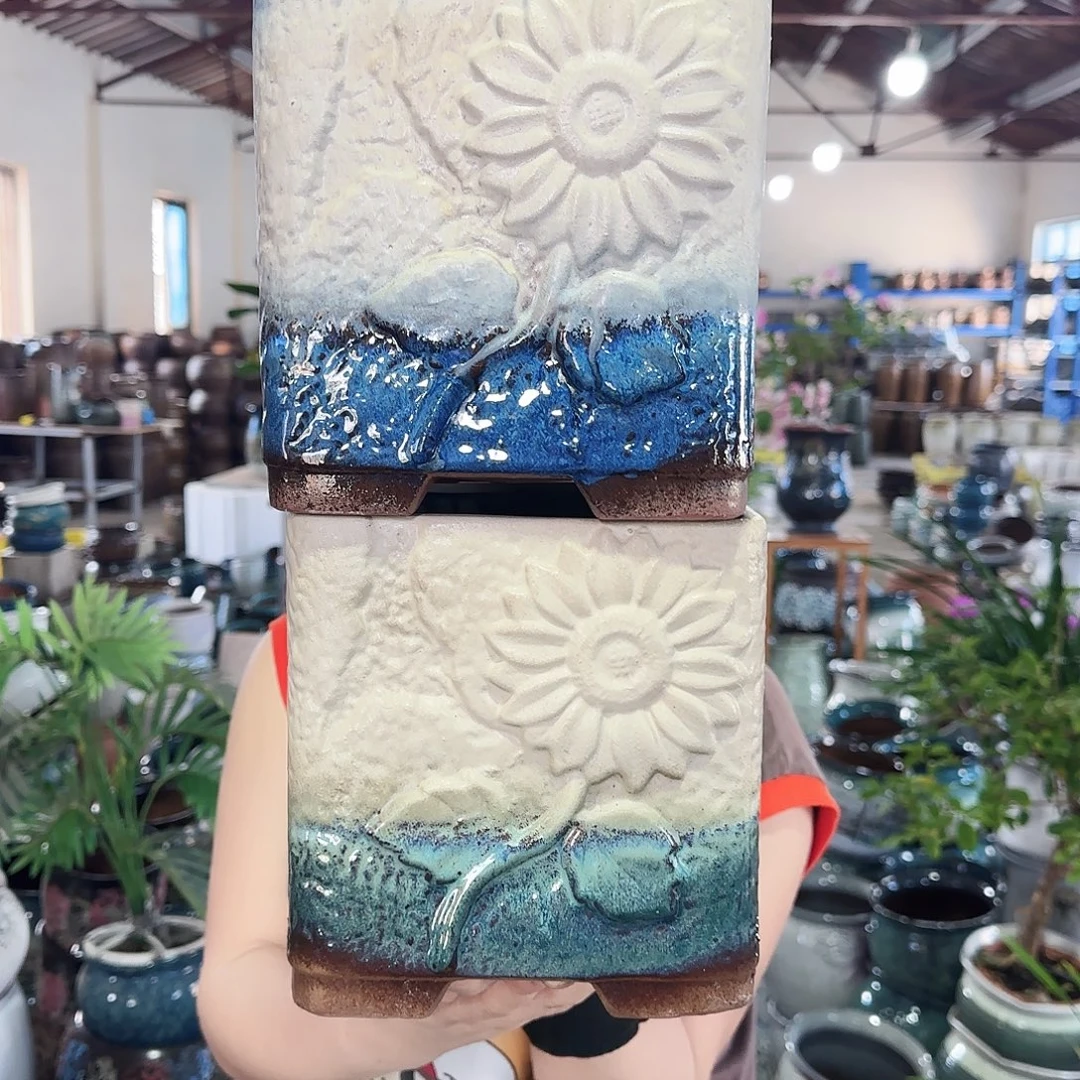 紫砂花盆高20口19。蓝绿