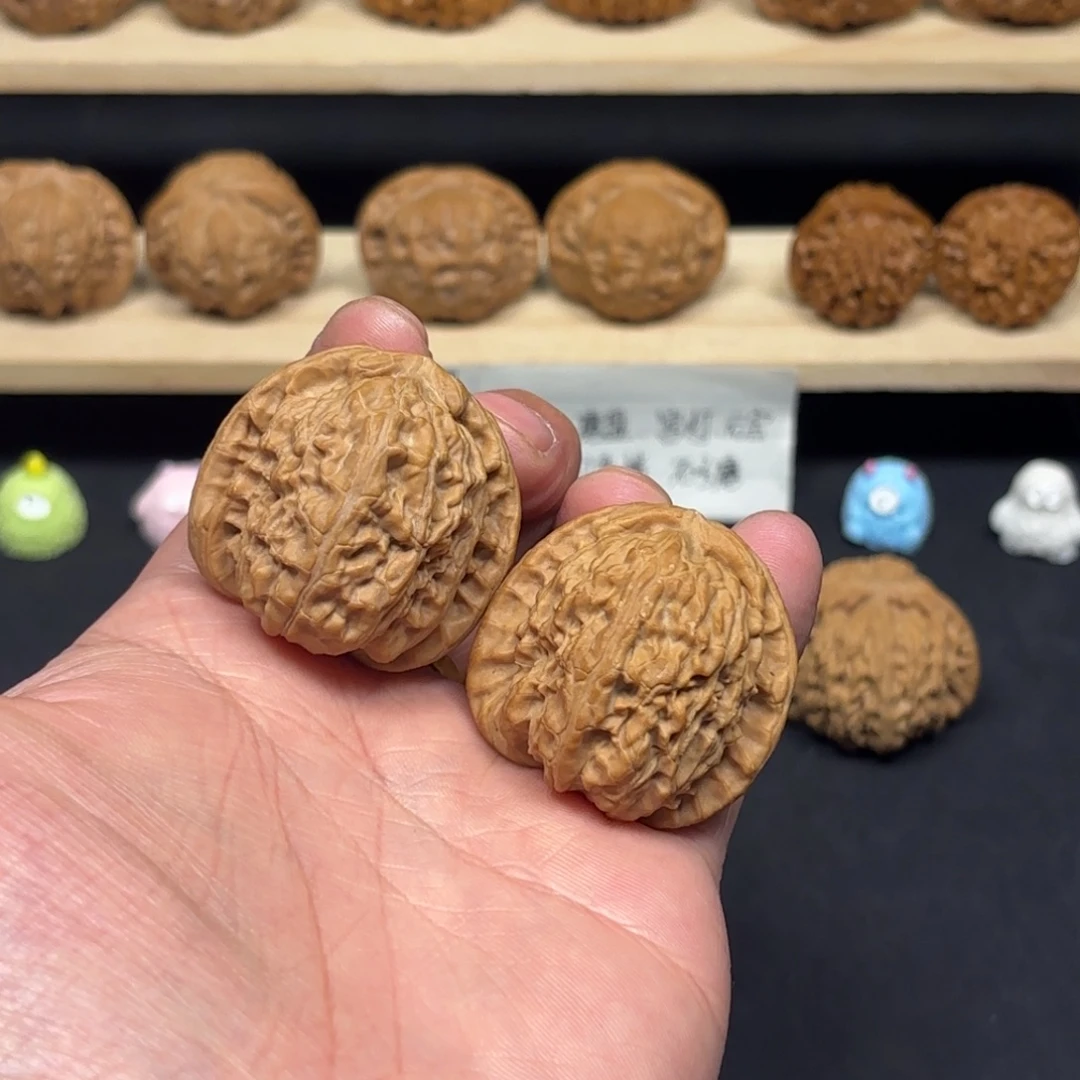 鼠***草文玩核桃把件37+球白