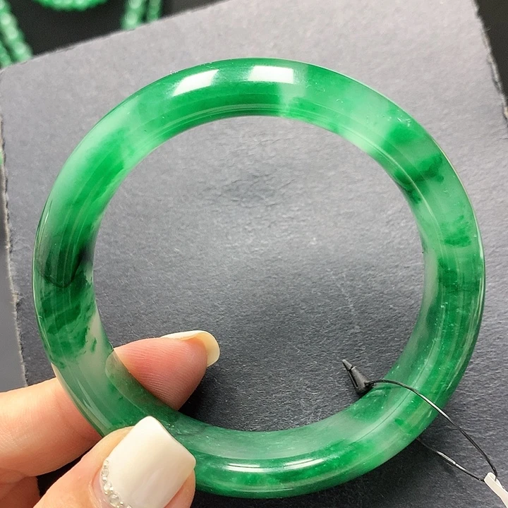 未镶嵌手镯石英质玉