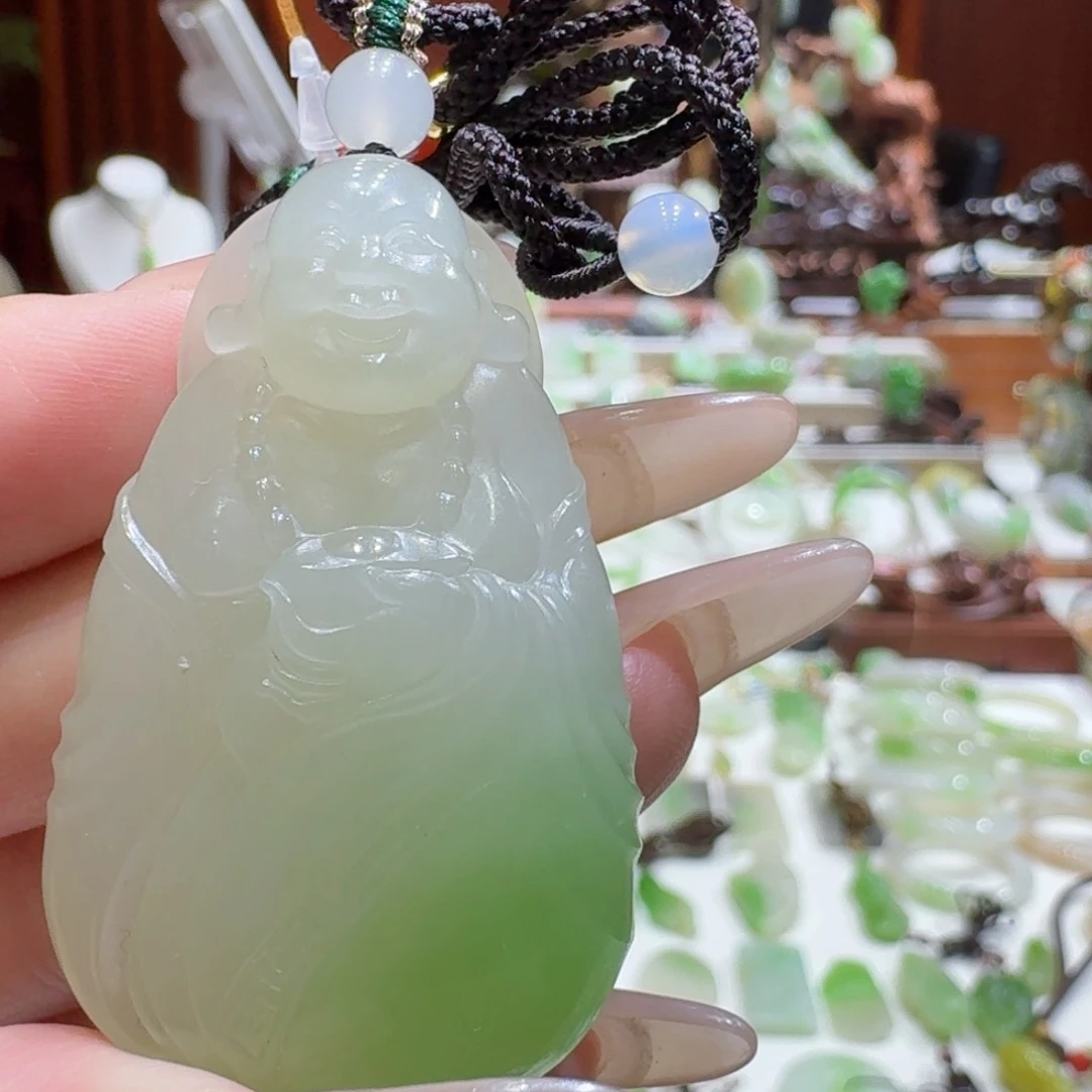 和田玉（翠青玉）未镶嵌挂件翠青佛