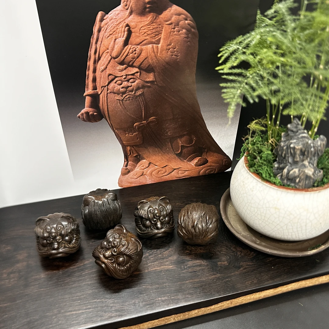 金丝楠小叶桢楠乌木 雕刻醒狮手把件可盘玩健身手球