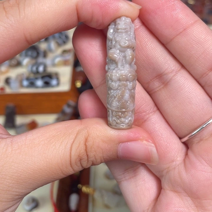 玛瑙/玉髓未镶嵌颈饰40狮面空行母