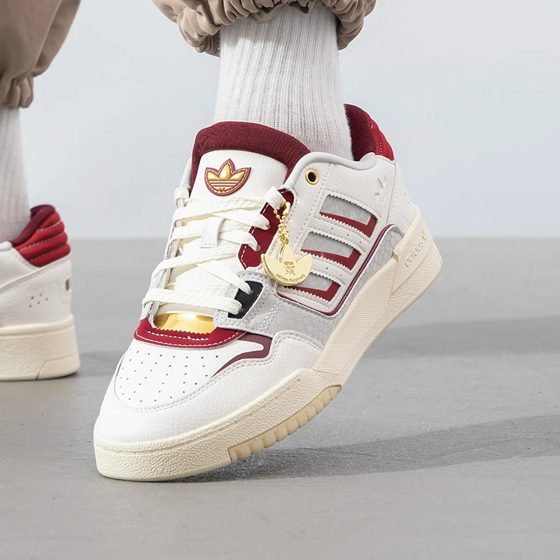 【跨年好礼】阿迪达斯三叶草男女鞋板鞋CNY新年款正品休闲运动鞋