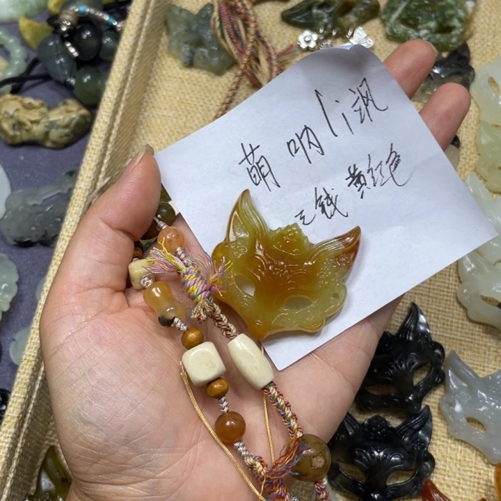 萌***～合金蛇纹石玉颈饰