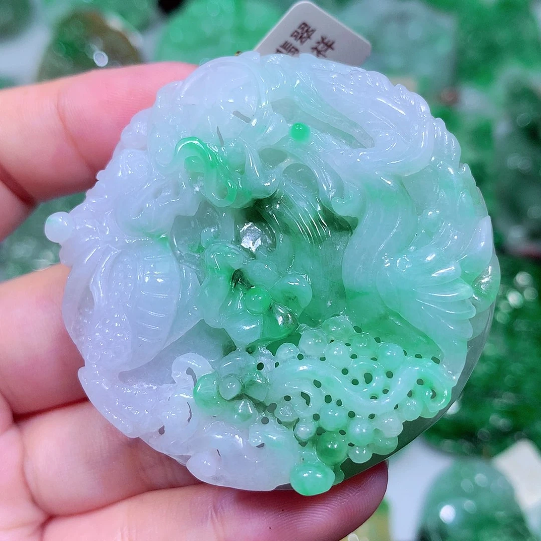 吊坠(不含链)未镶嵌翡翠