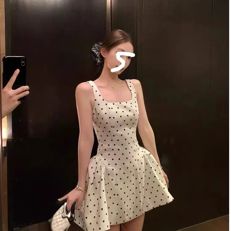 虞书欣jennie同款法式辣妹波点方领高腰收腰连衣裙气质吊带短裙子