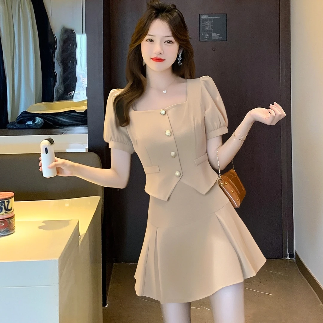 B【两件套】法式千金风套装夏新款气质修身方领百褶短裙两件套D1431