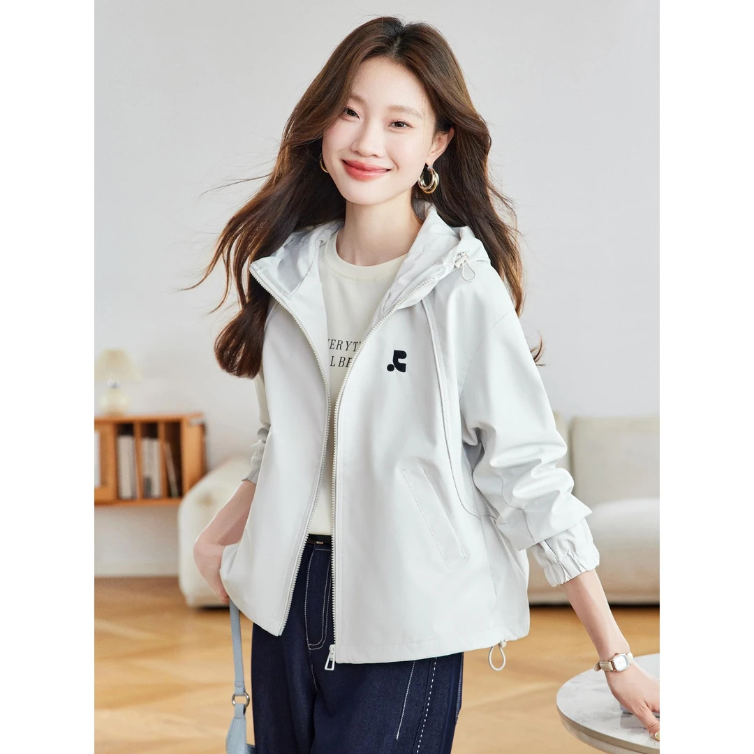 法芬图休闲连帽短款风衣外套女2025秋季新款时尚刺绣百搭夹克上衣