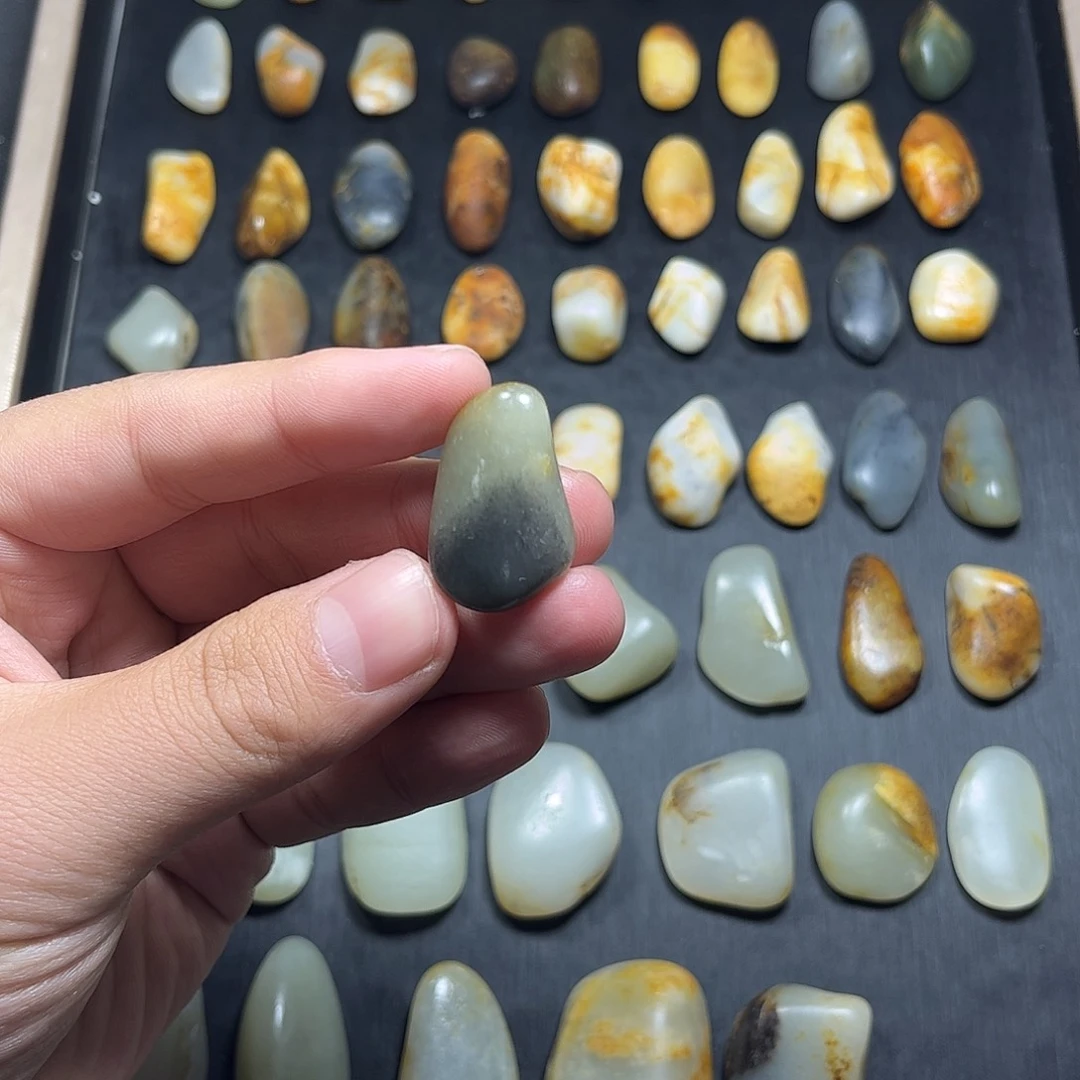 和田玉未镶嵌珠宝奇石