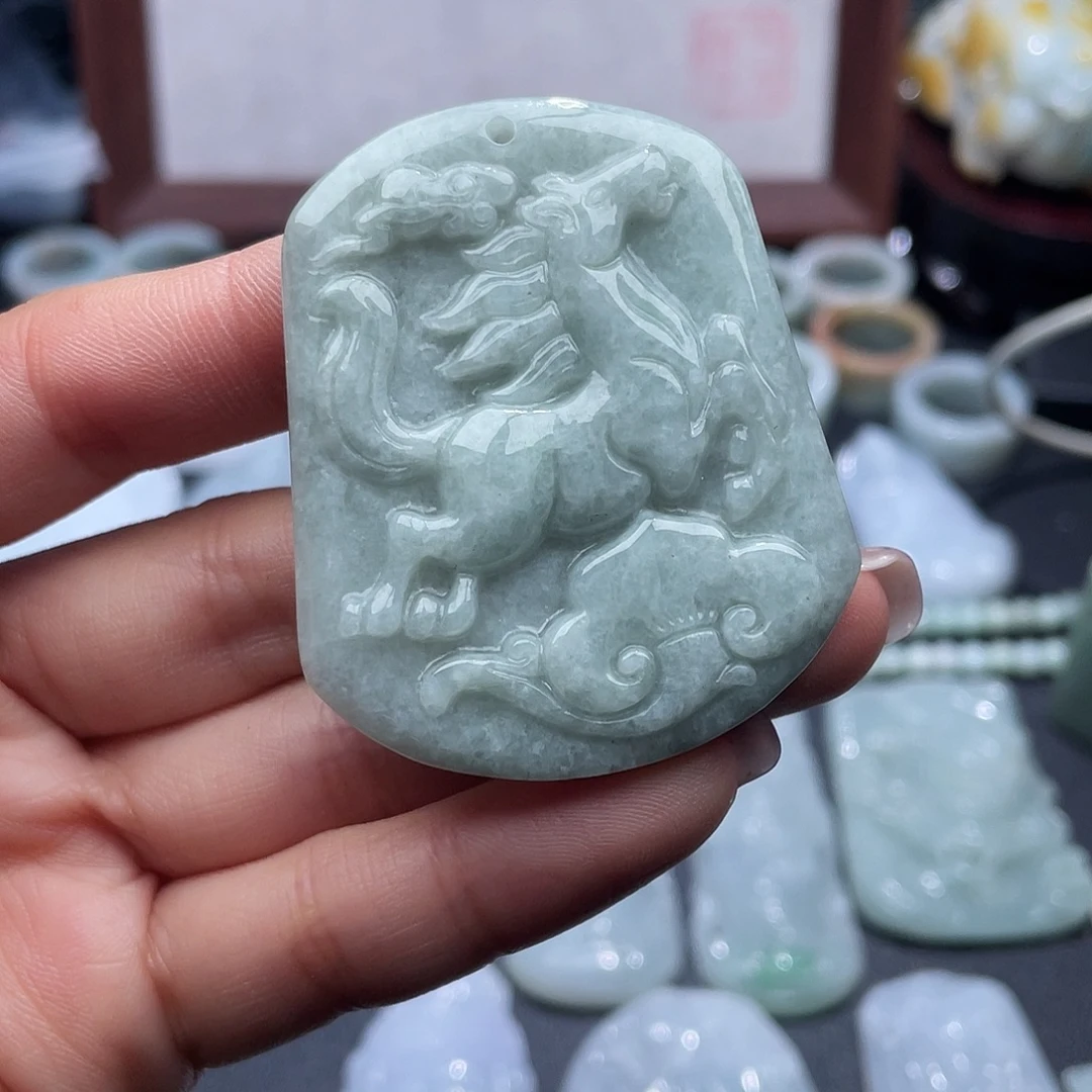 翡翠未镶嵌颈饰翡翠