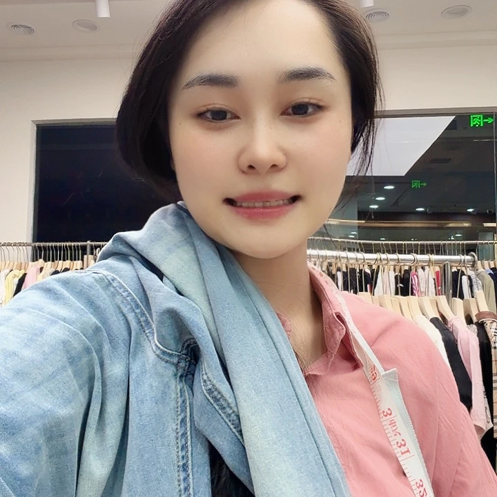 刘***哈哈哈哈哈哈哈哈哈