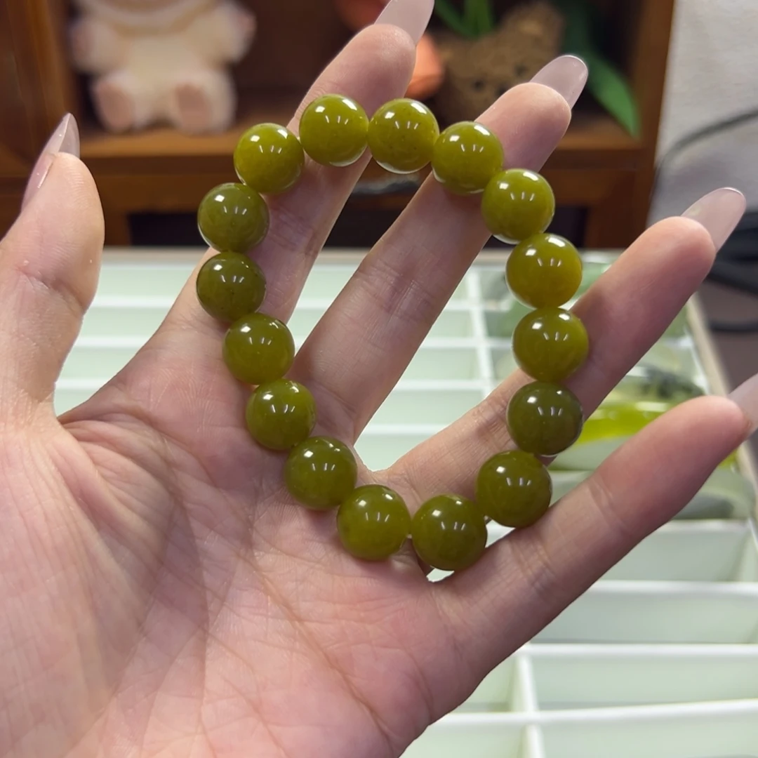 蛇纹石玉未镶嵌手镯78