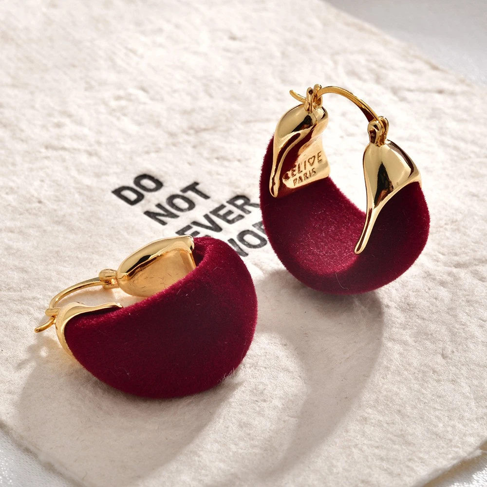 铜合金绒毛耳饰 秋冬新款复古椭圆植绒耳环女小众设计感高级耳饰