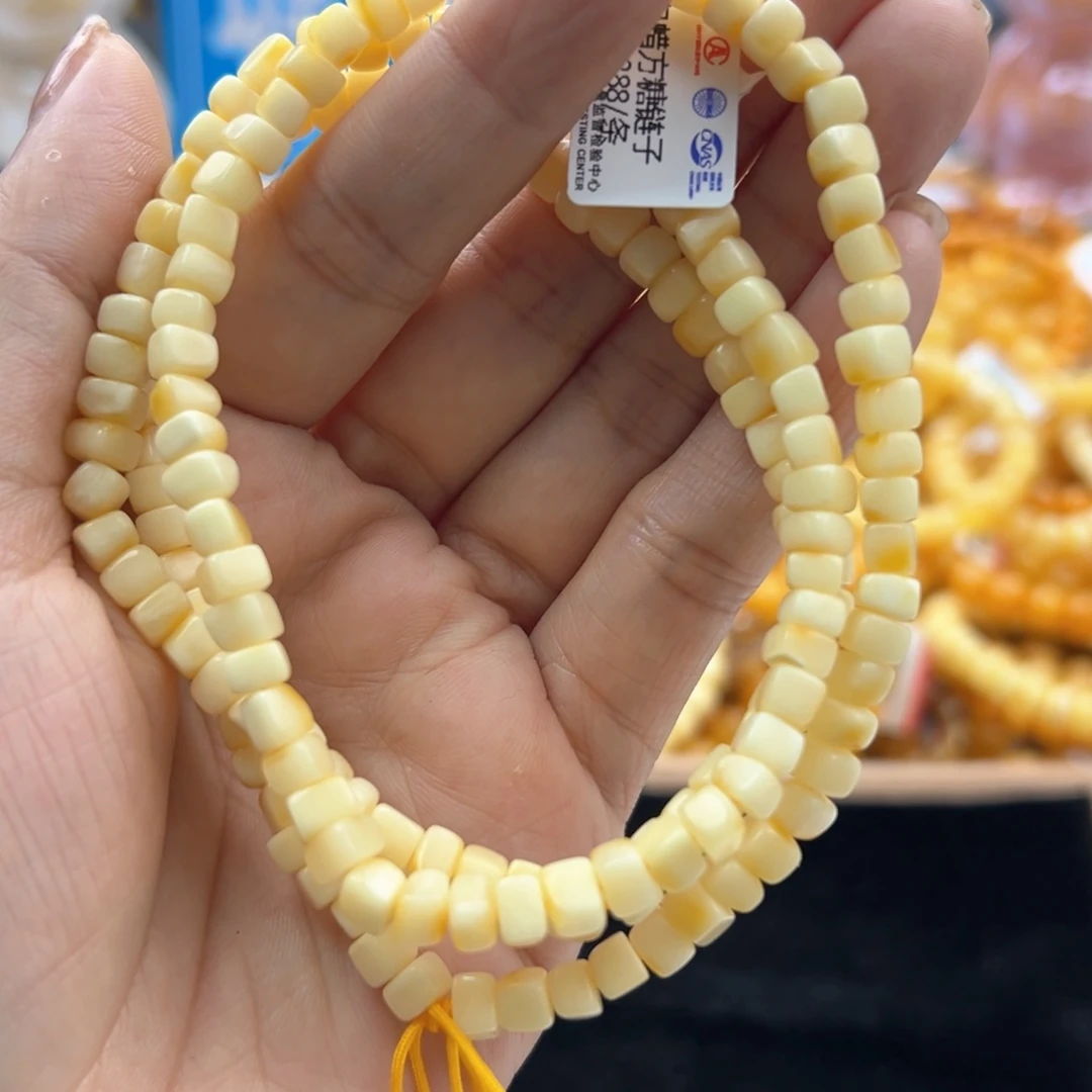 未镶嵌琥珀珠宝奇石